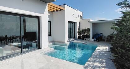 VILLA NEUVE DE STANDING PERPIGNAN AVEC PISCINE PRIVE Ă 20MN DES PLAGES