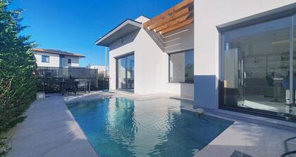 VILLA NEUVE DE STANDING PERPIGNAN AVEC PISCINE PRIVE Ă 20MN DES PLAGES