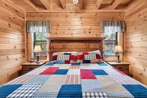 2 makuuhuonetta, silitysrauta/-lauta, ilmainen Wi-Fi, vuodevaatteet