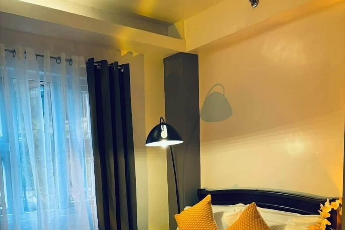 Studio Tiêu chuẩn | Bộ đồ giường cao cấp, bàn, khu vực làm việc phù hợp cho laptop