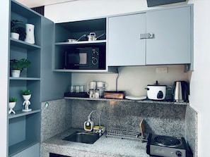 Standard Studio | Private kitchen | Fridge, microwave, stovetop, electric kettle