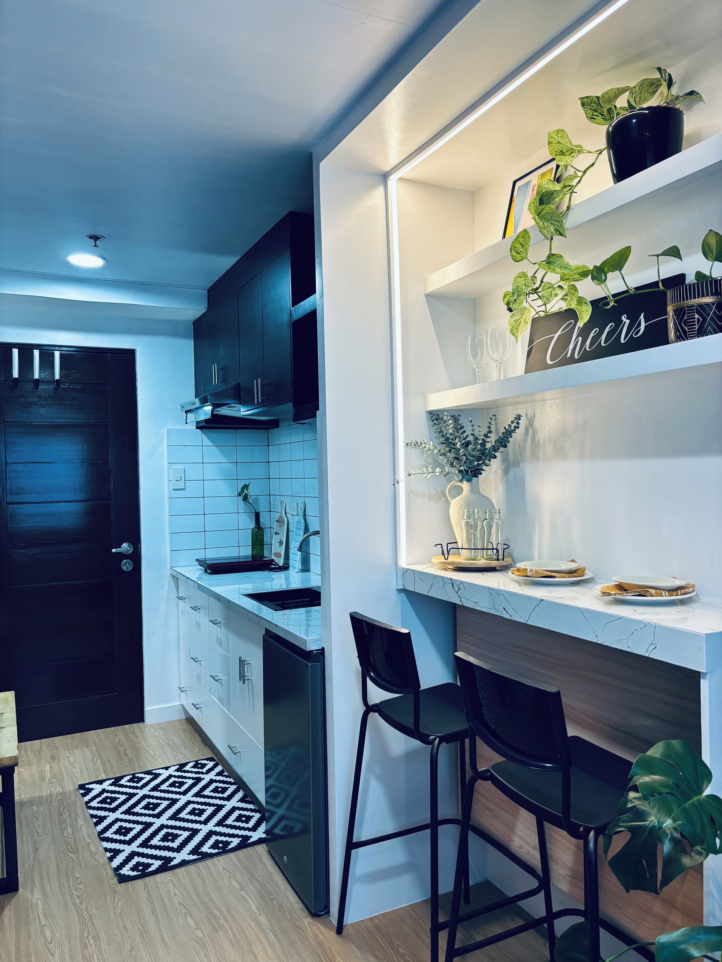 Studio Tiêu chuẩn | Bếp nhỏ riêng | Tủ lạnh, lò vi sóng, bếp nấu, ấm điện 