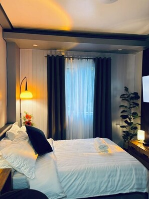 Studio Tiêu chuẩn | Bộ đồ giường cao cấp, bàn, khu vực làm việc phù hợp cho laptop 