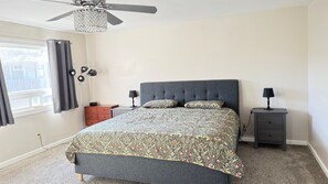 3 soverom, strykejern/-brett, wi-fi og sengetøy