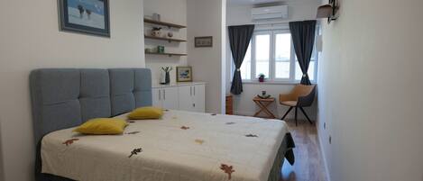 2 chambres, fer et planche Ă repasser, Wi-Fi, draps fournis