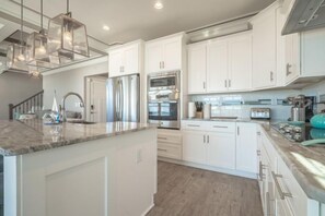 Microwave - Baileys Blue Ocean View (North Myrtle Beach)