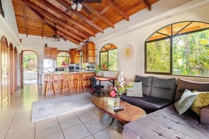 Living area - Villa Cascada Sanctuary (San José Province)
