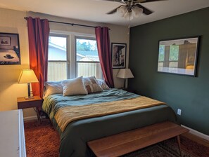 2 Schlafzimmer, Schreibtisch, Bügeleisen/Bügelbrett, kostenloses WLAN