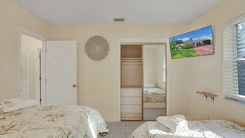 2 habitaciones, tabla de planchar con plancha, wifi y ropa de cama