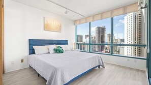 2 habitaciones, tabla de planchar con plancha, wifi y ropa de cama 