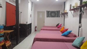 Family Apartment, City View | 1 bilik tidur, ruang kerja komputer riba, Wi-fi percuma 
