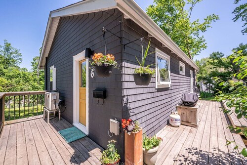 Salty Breeze Cottage