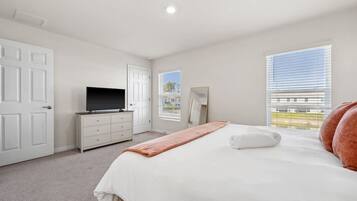 2 bedrooms, desk, iron/ironing board, travel cot