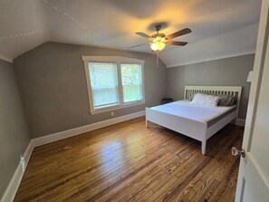 5 bedrooms, WiFi