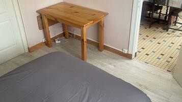 2 chambres, fer et planche Ă repasser, lit parapluie, Wi-Fi gratuit