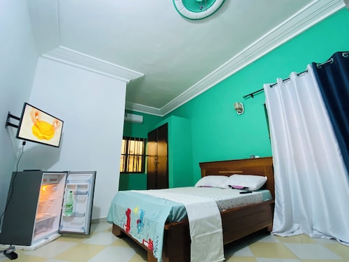 RĂ©sidence Ă chambre dâhĂŽte luxueux, Wifi, Calme , discret dans une zone sĂ©curisĂ©