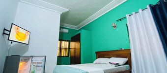 Luxury bed and breakfast, Wifi, Quiet, discreet in a secure area