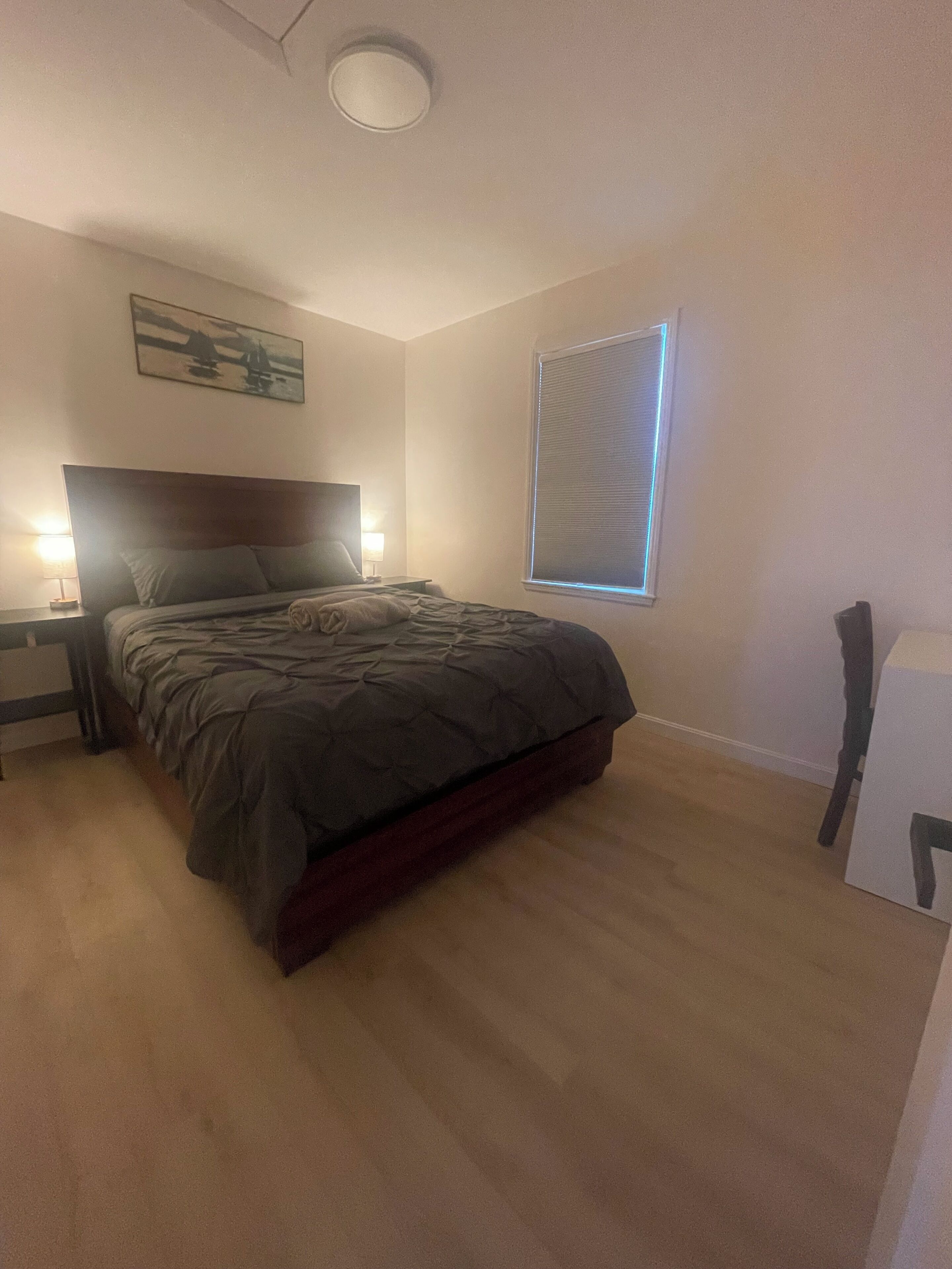 3 Schlafzimmer, Schreibtisch, Bügeleisen/Bügelbrett, Reisekinderbett