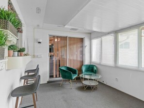 Terrace/patio - Charming 4-bedroom house with WiFi, AC in adorable Apopka (Apopka)