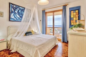 2 soverom, reiseseng for barn og sengetøy