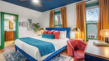 5 bedrooms, iron/ironing board, free WiFi, bed sheets