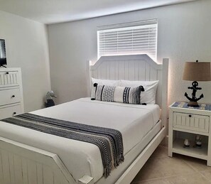 3 bedrooms, iron/ironing board, free WiFi, bed sheets - Key Colony Beach 3BR/2BA Home w/ 50ft Dock – Waterfront Paradise! (Key Colony Beach)