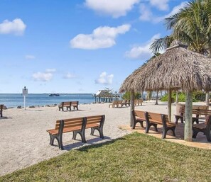 Beach towels - Key Colony Beach 3BR/2BA Home w/ 50ft Dock – Waterfront Paradise! (Key Colony Beach)