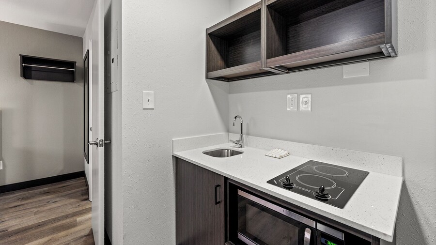 Southern Suites Kennesaw