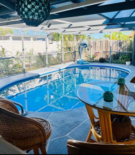 Salt-Water Pool, Dog Friendly - Port Richey Villa! Perfect for Family Vacations!