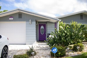 Exterior - Dog Friendly - Port Richey Villa w/ Salt-Water Pool ! (Port Richey)