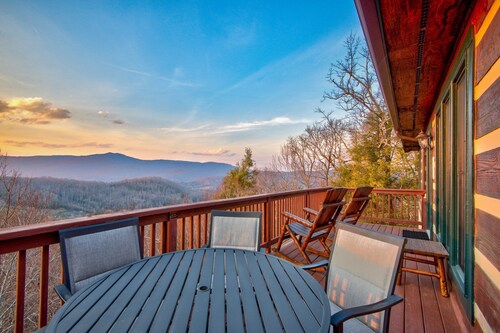 Sugar's Sunset Vista - Fantastic Views on Sugar Mountain