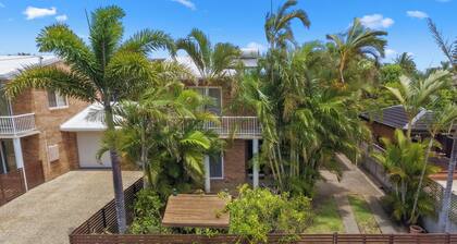 Paws & Waves Beachside Retreat