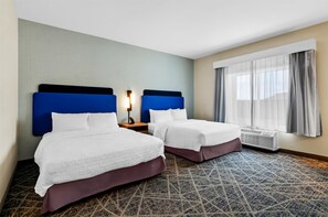 Rom, 2 queensize-senger, tilgjengelighetstilpasset (Mobility & Hearing, Roll-In Shower) | Wi-fi (inkludert)