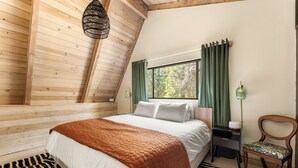 4 bedrooms, desk, iron/ironing board, travel crib - Modern A-Frame with Mountain Views, Hot Tub, Game Room, & EV in Running Springs (Running Springs)