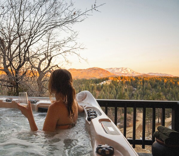 Imagen sin descripción, 1 de 50, botón