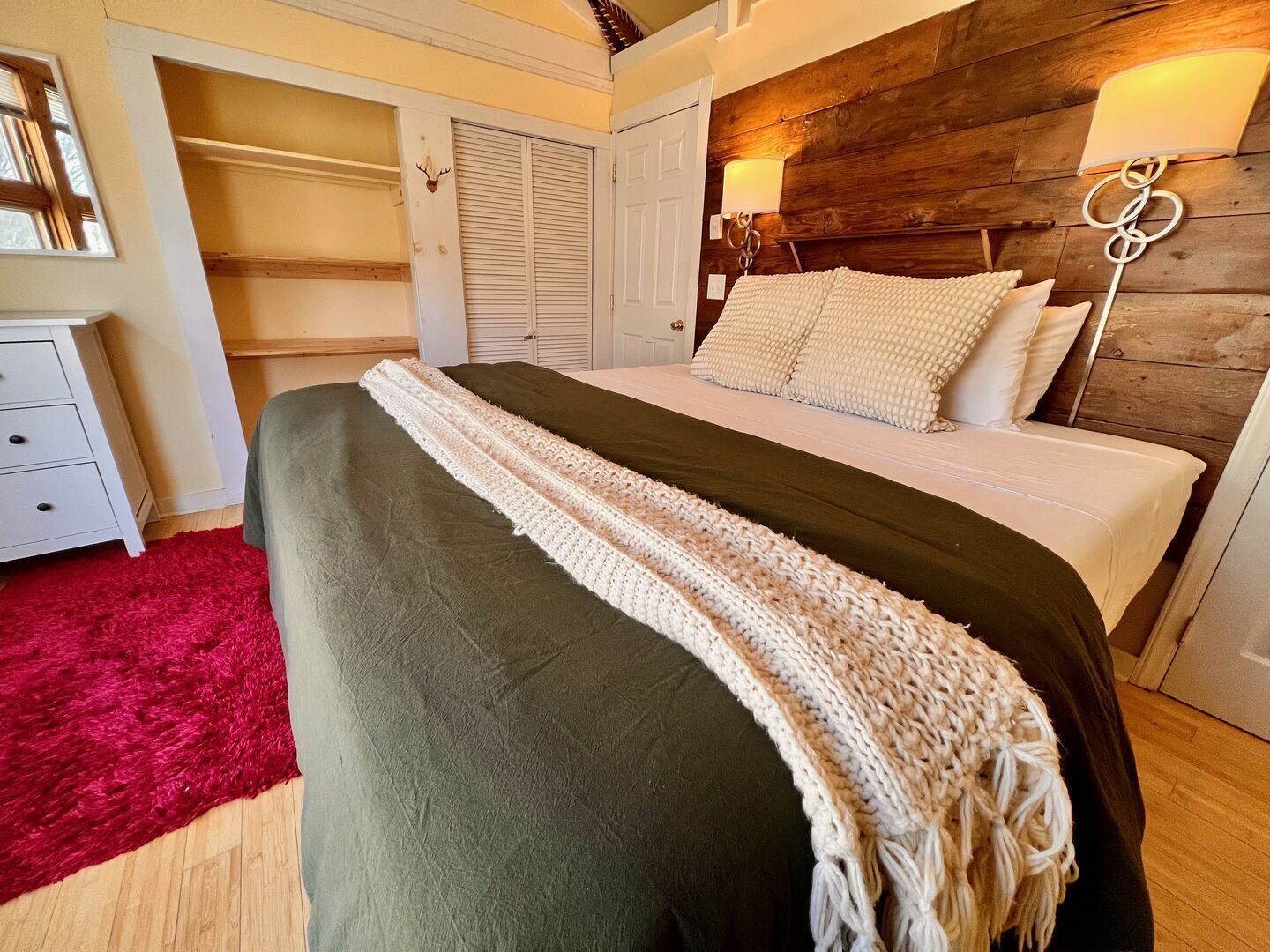 4 habitaciones, tabla de planchar con plancha y wifi gratis 