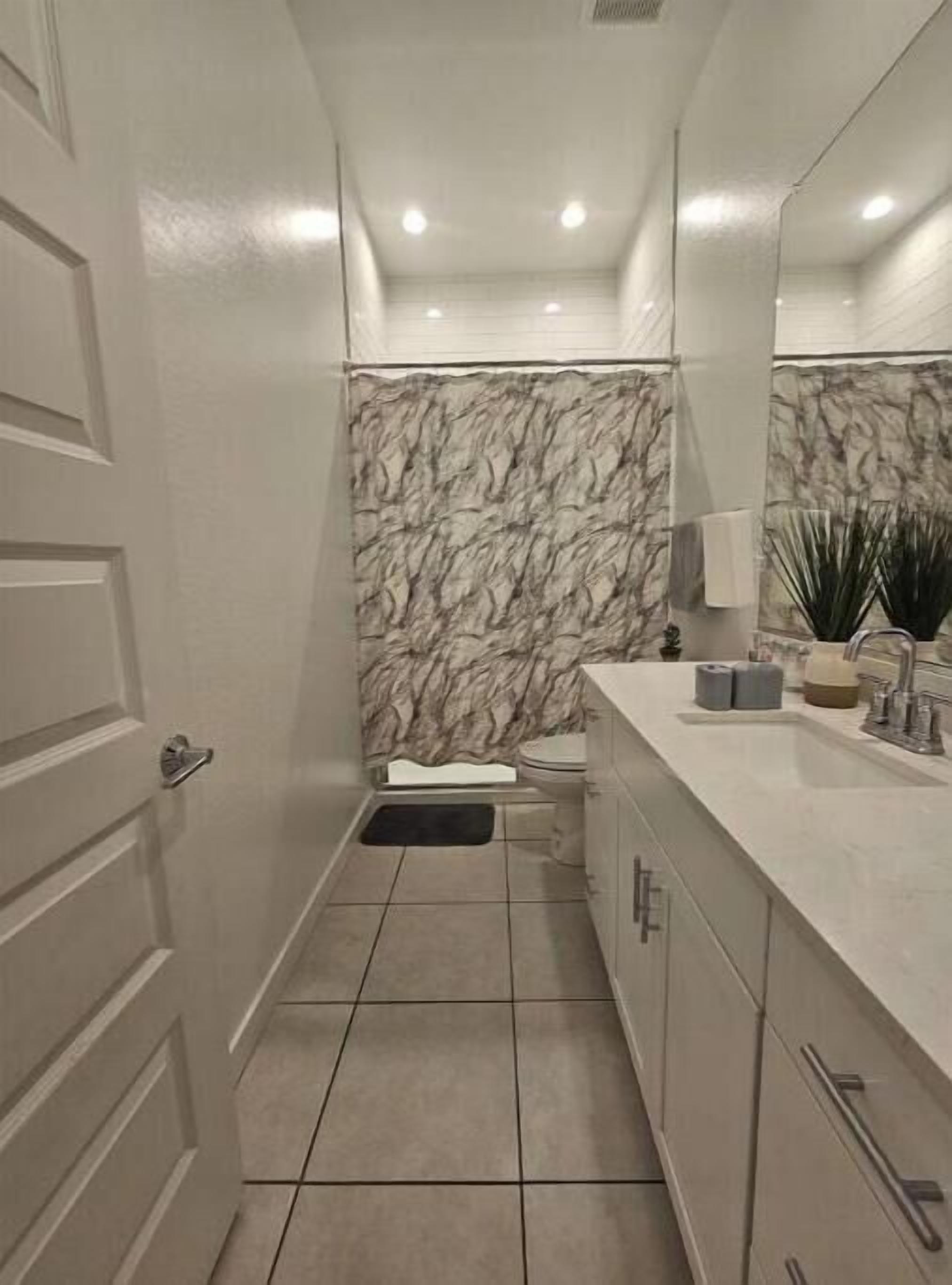 Shower, bidet, towels, soap