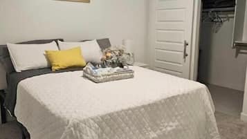 1 bedroom, iron/ironing board, free WiFi, bed sheets