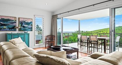 Fiskardo- Gerringong, Views of ocean and rolling hills.