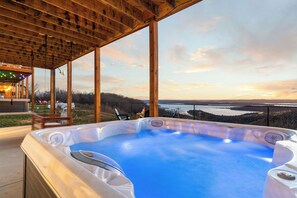 Terrace/patio - Lakeview Retreat | Hot Tub, Fire Pit & Game Room (Branson)