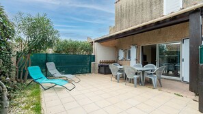 Outdoor dining - Lovely apt with terrace for 4 people (Agde)