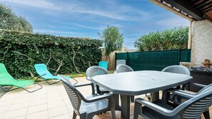 Outdoor dining - Lovely apt with terrace for 4 people (Agde)