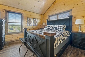 5 bedrooms, iron/ironing board, free WiFi, bed sheets