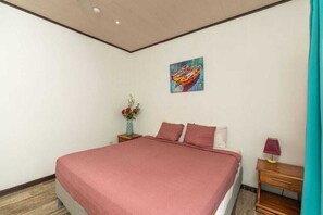 4 室のベッドルーム、WiFi、ベッドシーツ