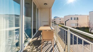 Unclassified image, 3 of 35, button - Serene Haven Talea Beachfront With Pool Access (Shënkoll)