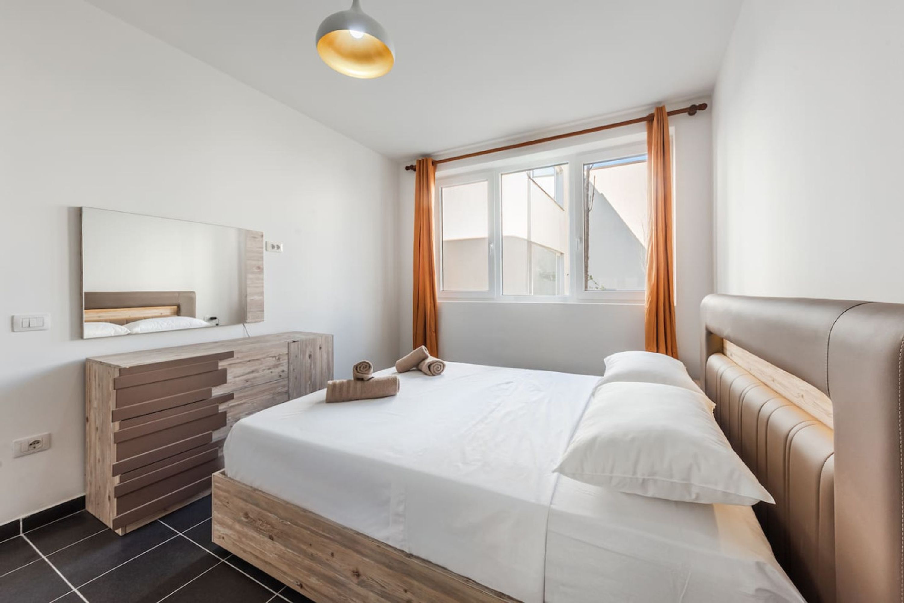 2 عدّة غرف نوم