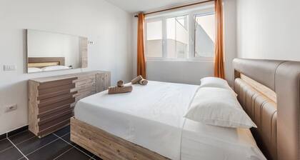 Blue Haven Talea in Tale