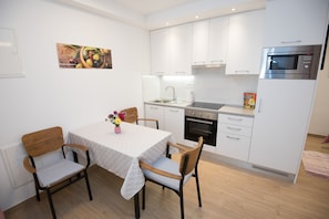 Private kitchen - Honeymoon Haven in the Heart of Split’s Historic Old Town (Split)