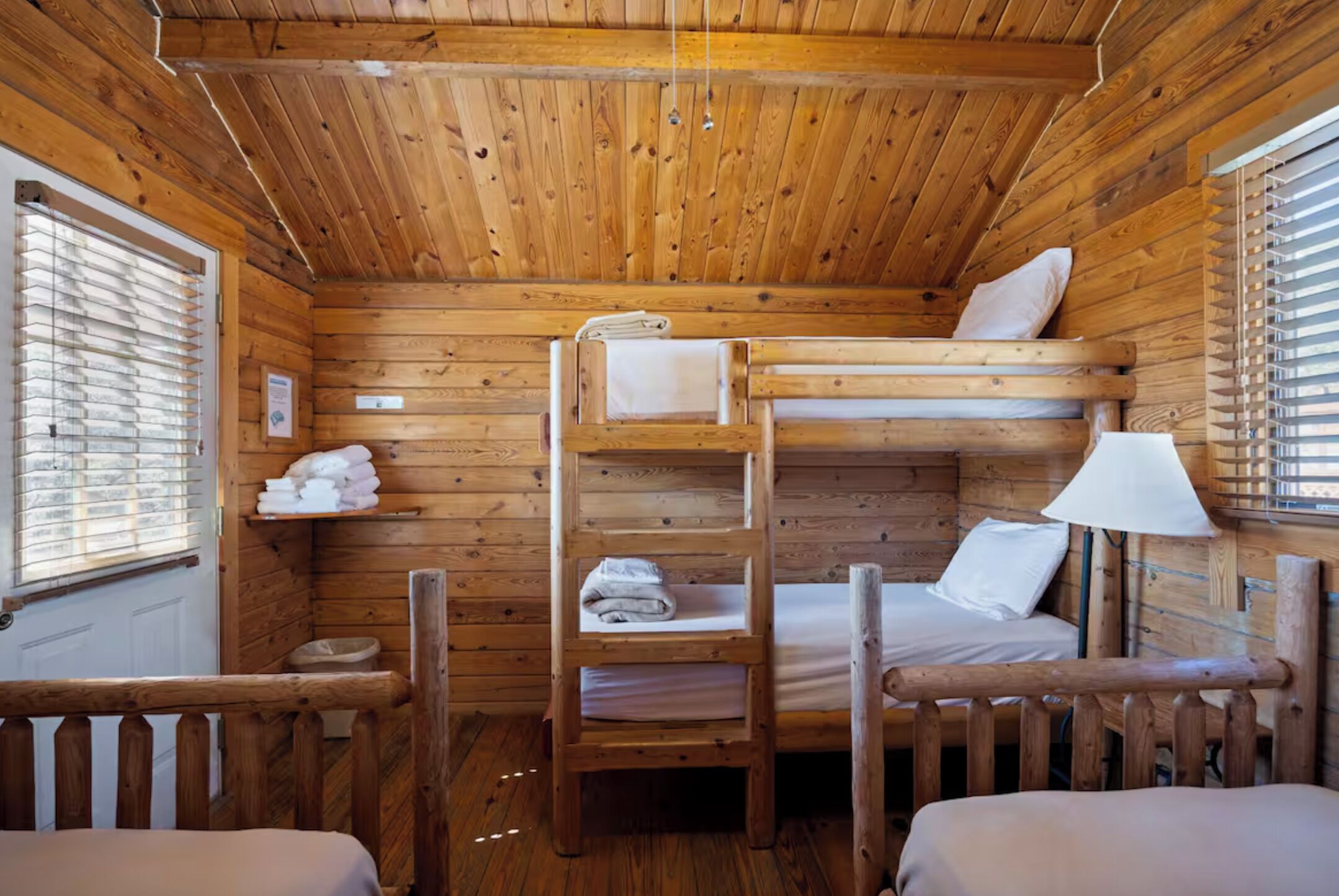 1 camera, Wi-Fi gratuito, lenzuola