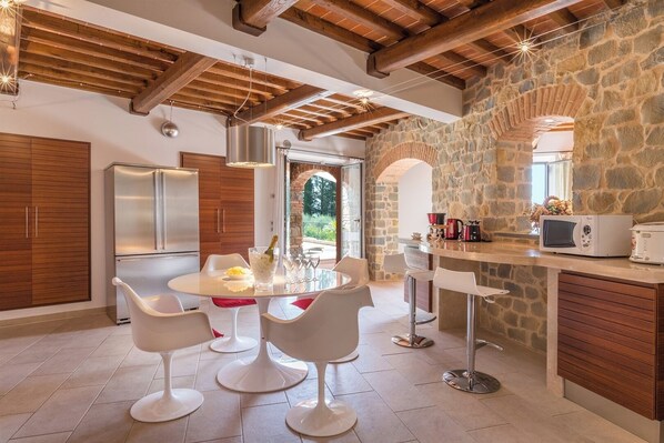 Fridge, microwave, oven, stovetop - Villa Pampa - Montecatini Terme (Pistoia)